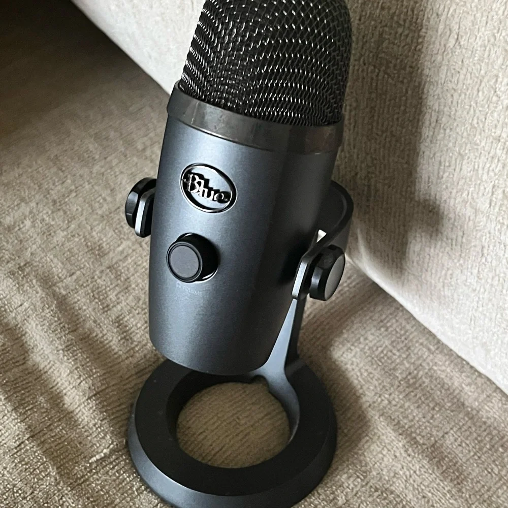 Blue yeti microphone